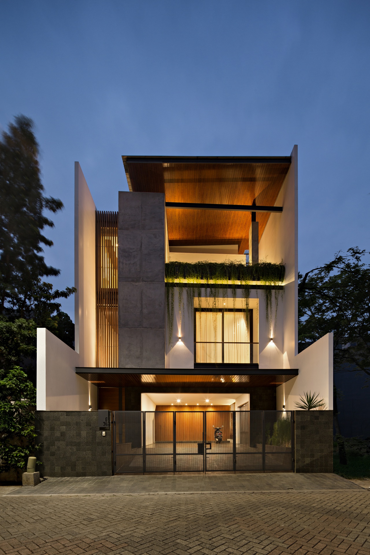 inspiration: vgi house architecture designed by pranala associates ...