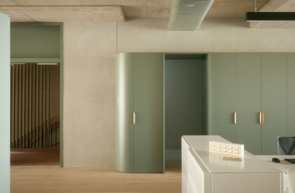 baystreet mixed-use building blends home, studio, and green spaces ...