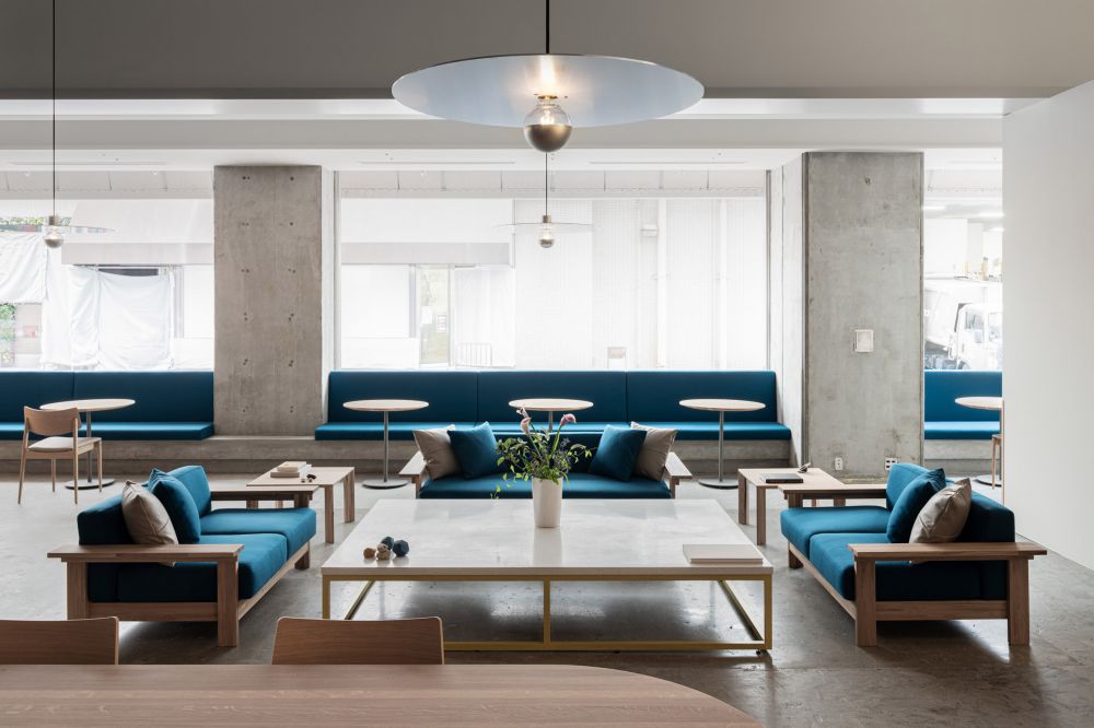 natural and simplistic touch at blue bottle coffee kobe hankyu: project ...