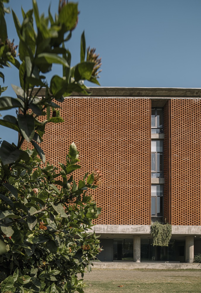 fostering learning and collaboration within brick and concrete: project ...