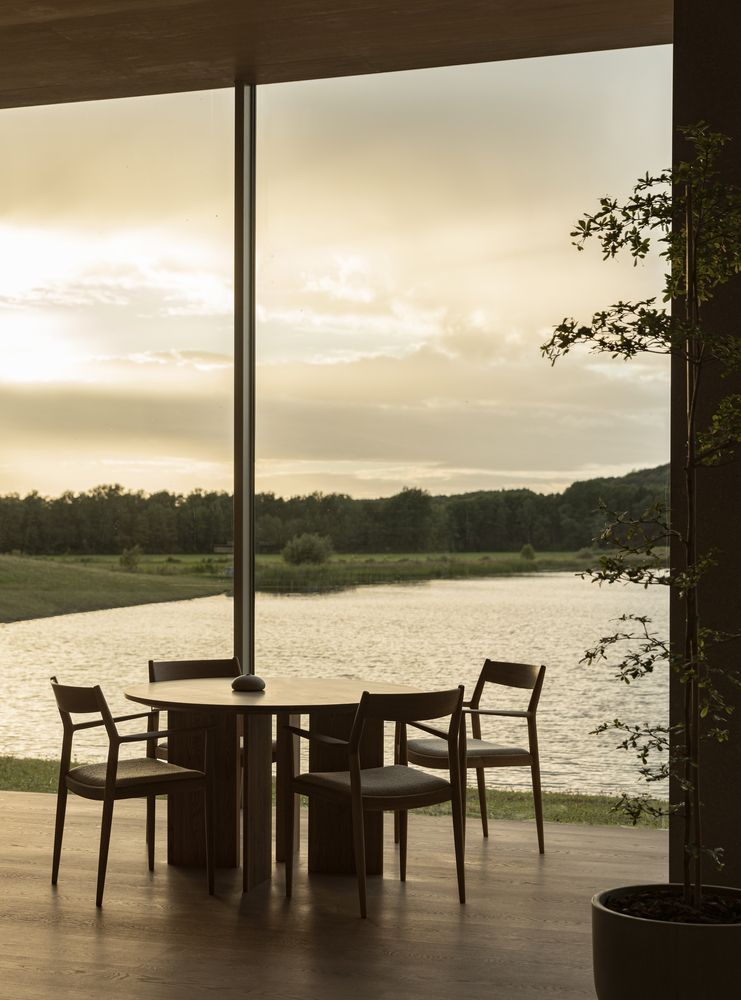 Äng restaurant resides inside a transparent glasshouse in open nature ...