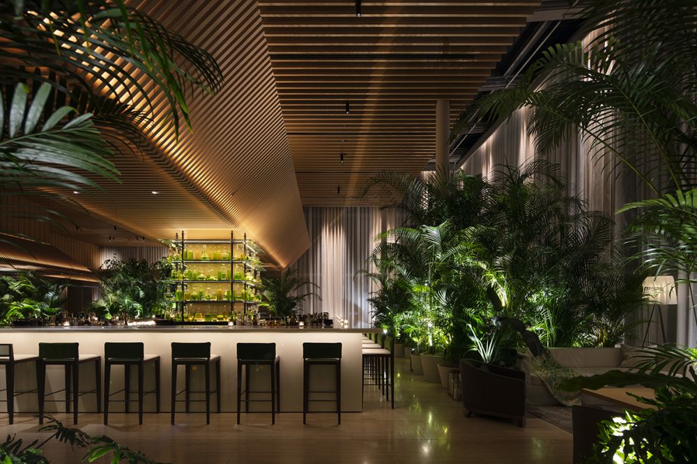 news: inside kengo kuma's charming tokyo edition hotel in toranomon ...