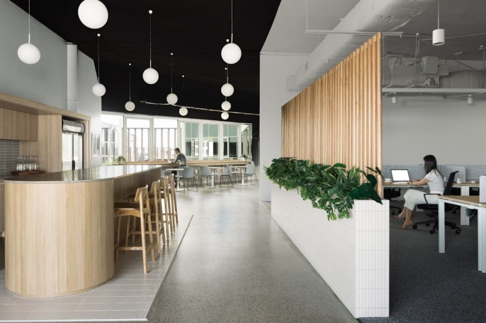 https://cdn.thedesignstory.com/editor/editor-workspaces-coworking-offices-brisbane-4-1200x800-c-ovf5-1698392348.jpg?w=1000